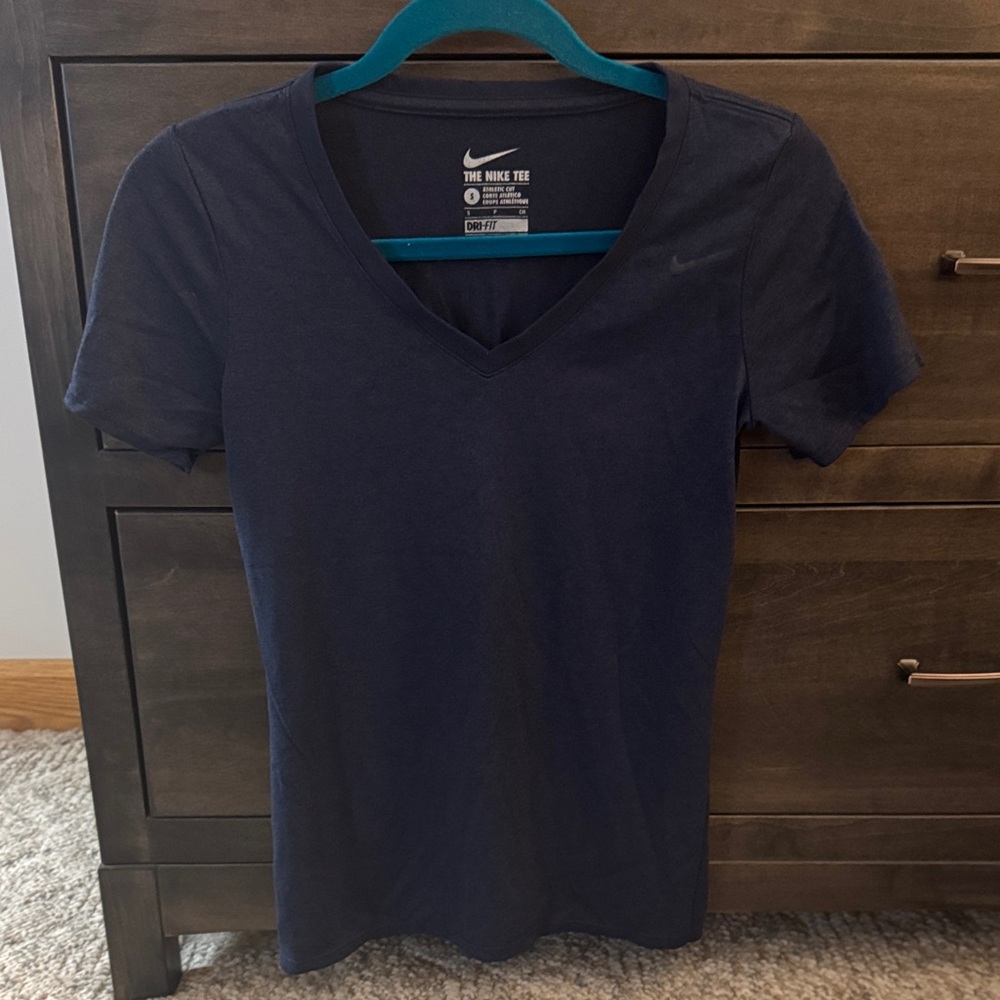 Nike Women's Dark Navy V-Neck Tee